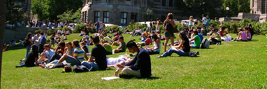 Scholarships For DACA Recipients & Undocumented Students