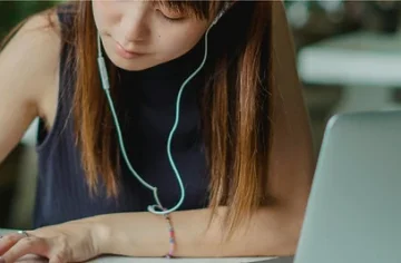 How to Use ChatGPT/AI to Build and Improve Your Resume
